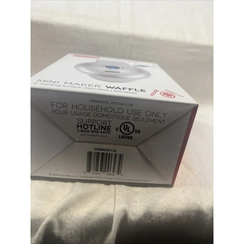 DASH DMW001SL Belgian Waffle Maker - Silver